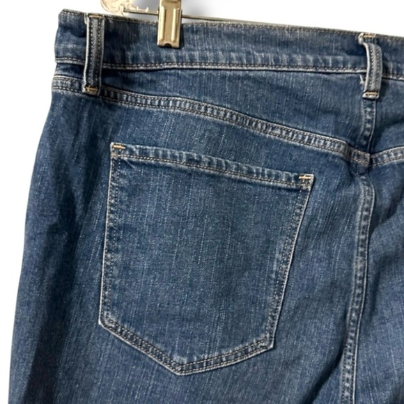 Old Navy Boyfriend Mid Rise Straight Leg Blue Jeans Women’s Plus Size 16 Denim - Picture 9 of 13